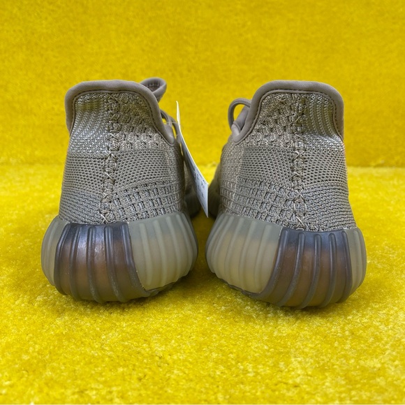 adidas Yeezy Boost 350 V2 Sand Taupe FZ5240 Size: US M 12